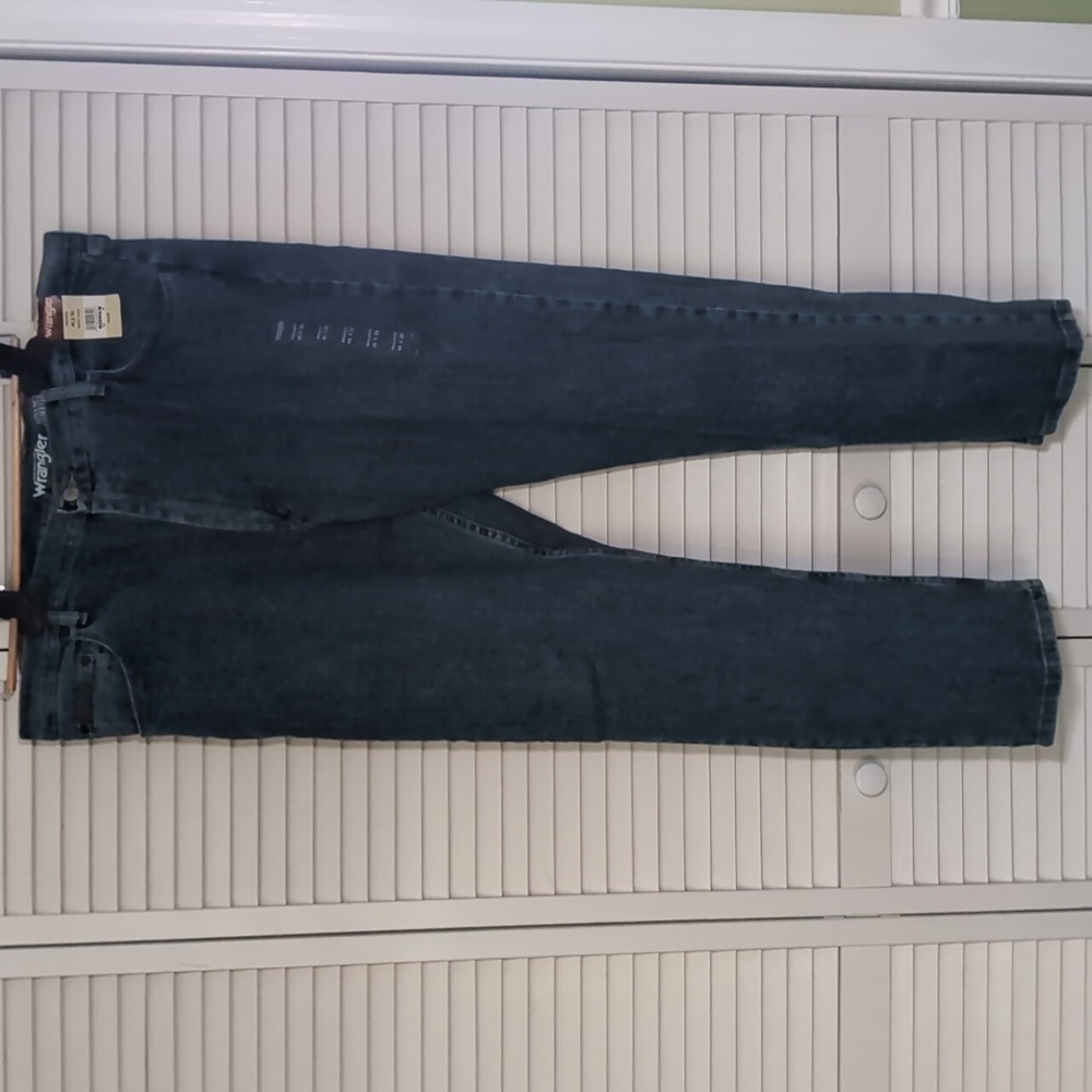 Wrangle Work Wear Advanced Comfort Jean Light Tint Size 40 X 30